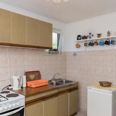 Laurel Leaf - Three Bedroom With Terrace דירה Lovorno